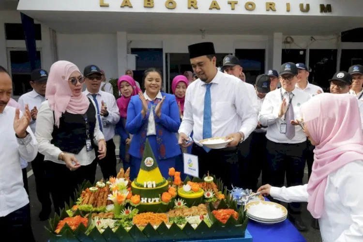 Perayaan HUT Ke-121 Perumda Tirtanadi dan Pensiun 50 Pegawai