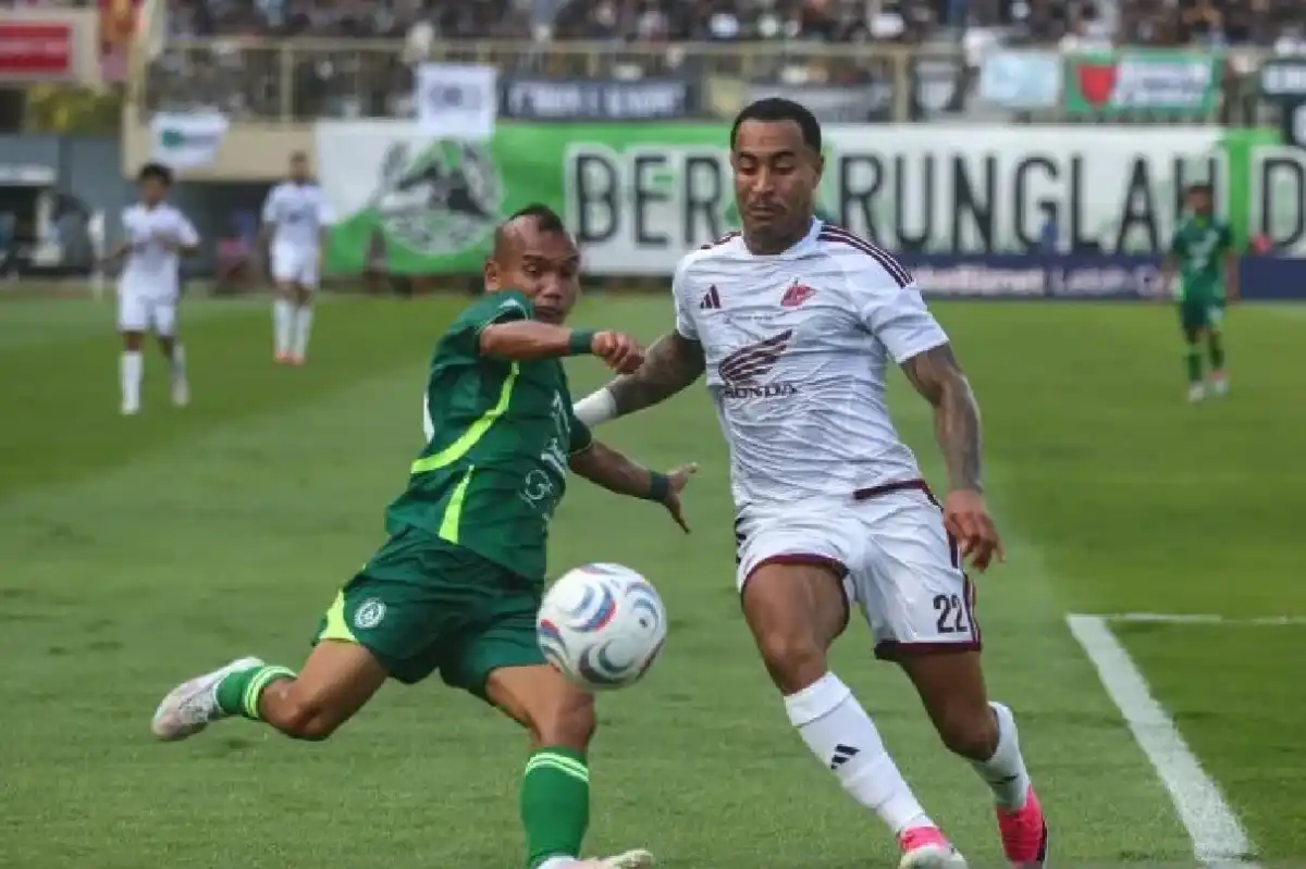 Pieter Huistra Waspadai Persebaya, PSS Sleman Siap Beri Perlawanan