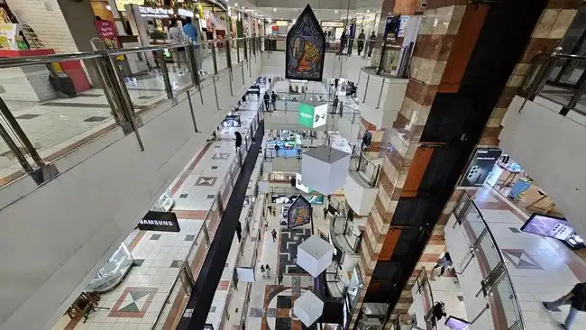 Pasar Ponsel Dunia Tertekan, Samsung dan Apple Justru Memperbesar Pangsa