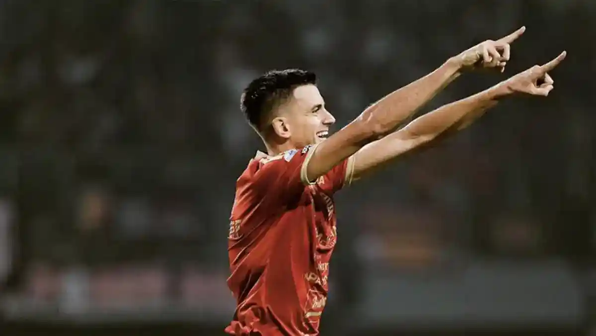 Persija Hantam Arema 5-1 dan Rebut Puncak Klasemen Super League
