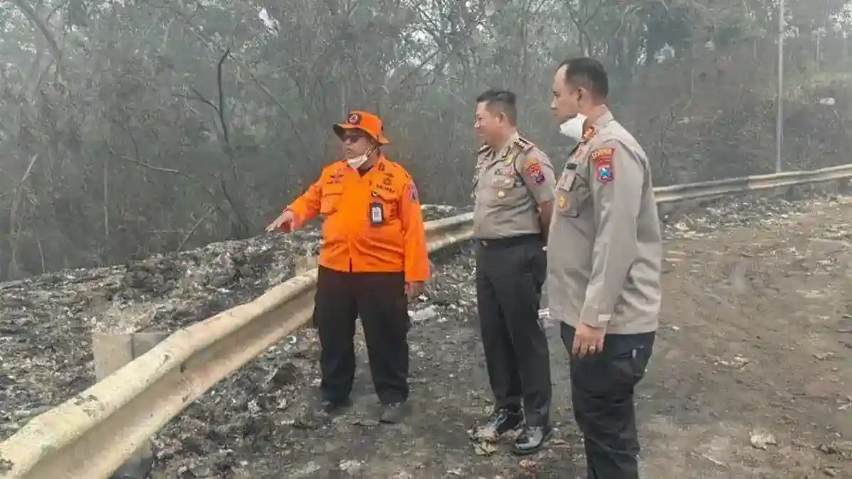 Hari Kelima Kebakaran TPA Supit Urang: Bara Tersembunyi Masih Ditangani