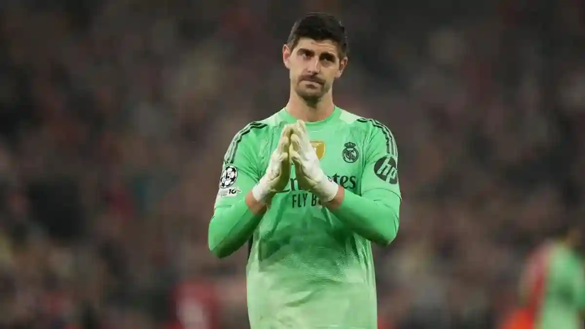 Courtois Terserang Flu, Madrid Siapkan Lunin untuk El Clásico di Camp Nou