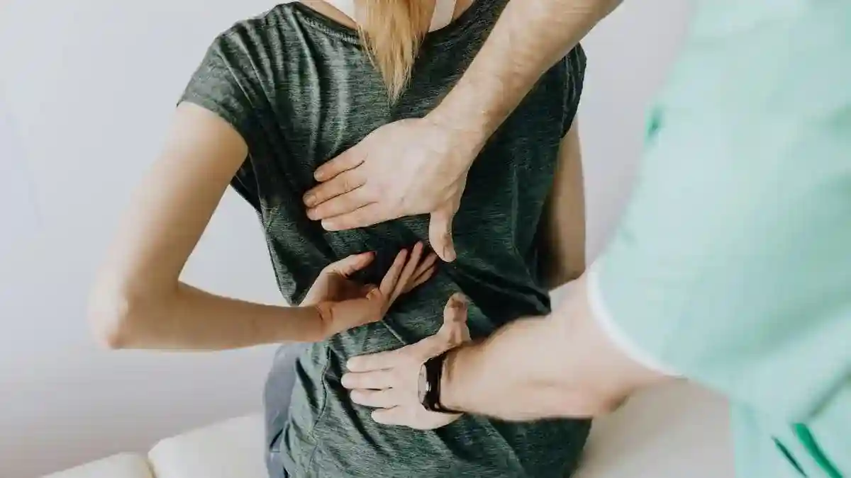 Osteoporosis Sering Baru Terungkap Setelah Patah Tulang, Perempuan Lebih Rentan