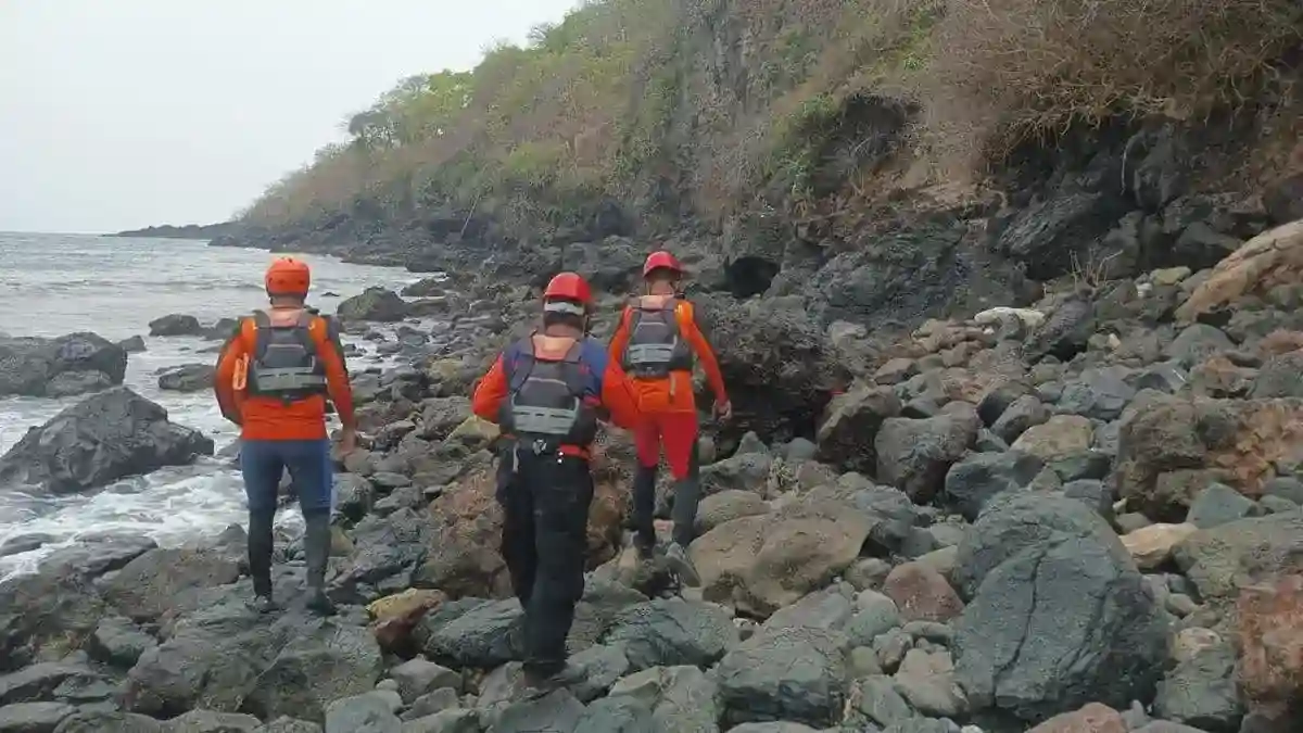 Pencarian Pemuda yang Hilang di Pantai Bukit Asah Dihentikan Sementara