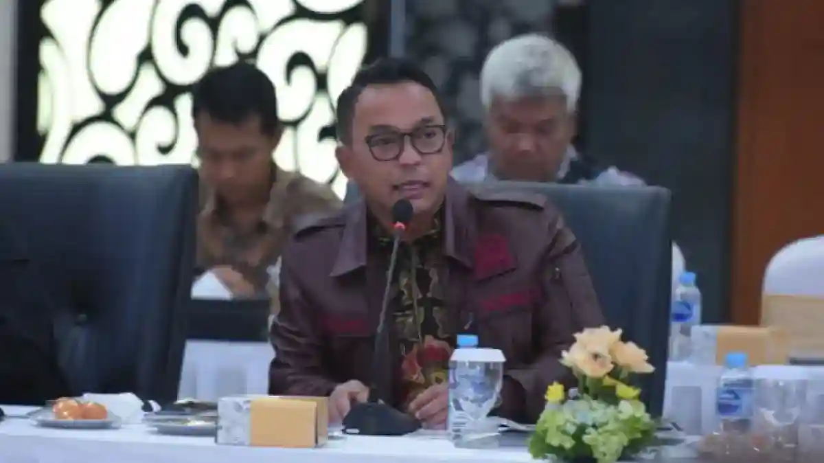 Pulung Agustanto Soroti Suramnya Prospek Kerja dan Arah Investasi