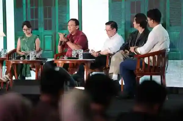 Ahok Ajak Generasi Muda Kawal Anggaran dan Kekayaan Pejabat