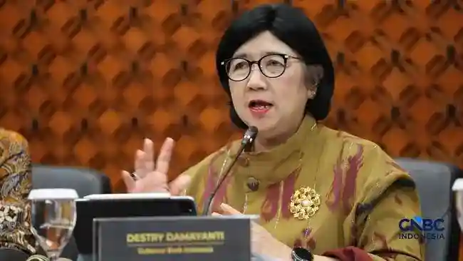 Harga Minyak di Atas US$100 Picu Kekhawatiran Inflasi, BI Soroti Dampaknya ke Indonesia