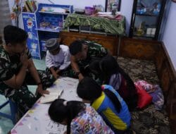 Bangun Generasi, Satgas TMMD Ke 127 Bimbing Belajar Anak-Anak Barurejo