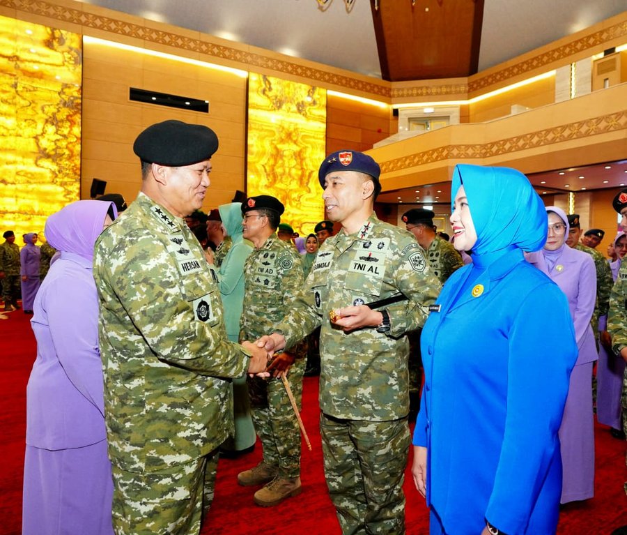 Irjen TNI Pimpin Upacara Laporan Korps Kenaikan Pangkat 54 Perwira Tinggi TNI