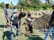 Semangat Gotong Royong, Babinsa Koramil 1505-03/Maba dan Warga Kompak Bangun Pondasi Gereja
