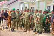 Wapang TNI Tinjau Yonif TP 842/Badak Sakti, Dukung Pertahanan dan Ekonomi Daerah