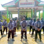 TMMD 129 Bojonegoro: Linmas Kesongo Siap Siaga, TNI Turun Tangan Asah Kemampuan Baris Berbaris