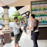 Momen Tak Terduga di Tuban, Polantas Tuban Bantu Warga Pahami SIM, STNK, BPKB