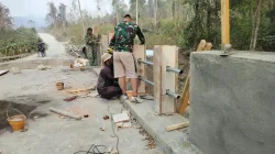 Progres Makin Terlihat, Kodim 1505/Tidore Lanjutkan Pembangunan Jembatan Armco