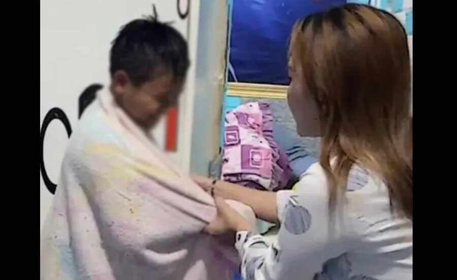 Fenomena Viral TikTok: Ibu dan Anak Handuk Putih