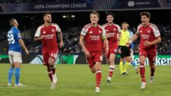Kemenangan Arsenal Berkat Seragam Merah Penuh