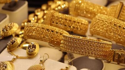 Penurunan Harga Emas Perhiasan di Jakarta Hari Ini