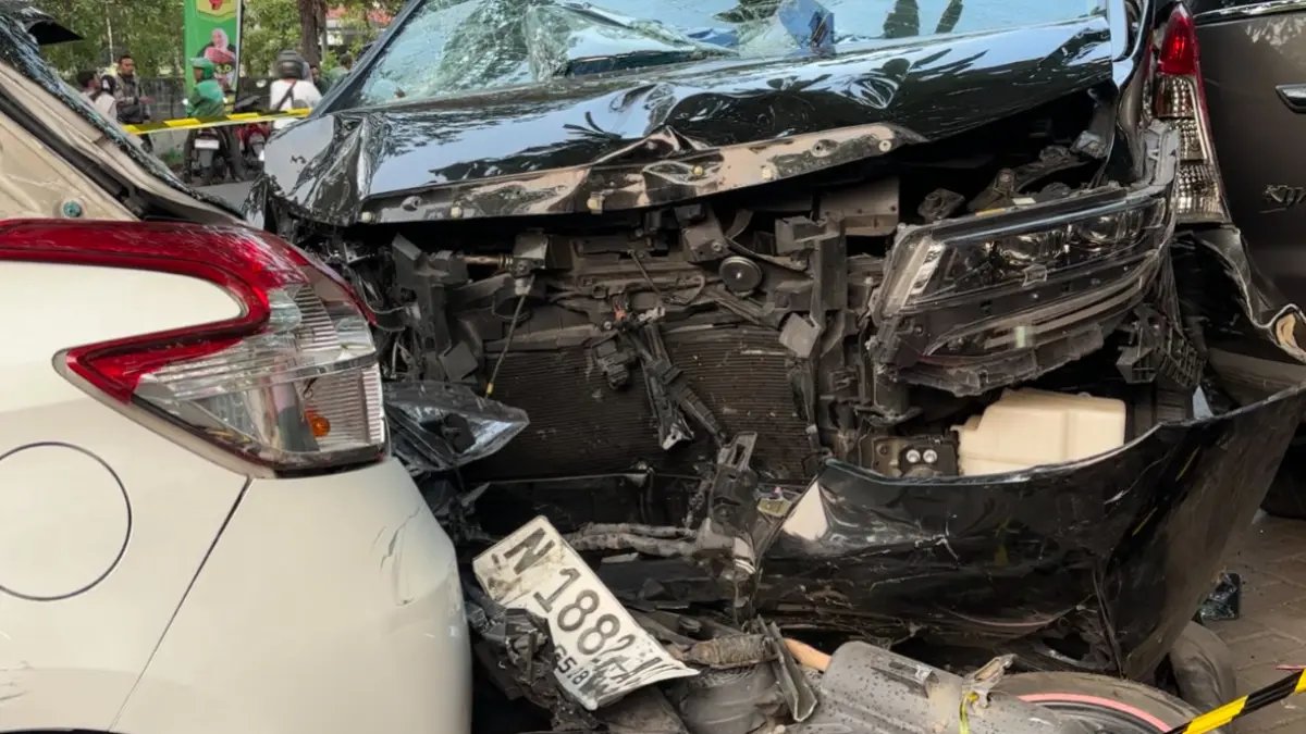Sopir Alphard Tabrak 14 Kendaraan di Surabaya, Investigasi Polri Terus Berlanjut