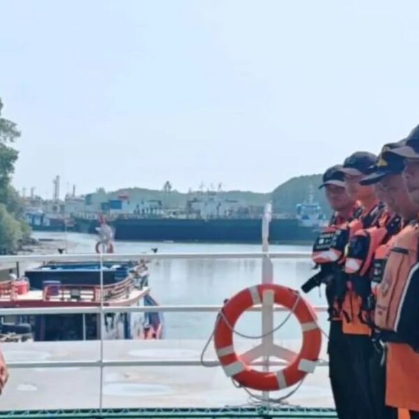 Operasi Pencarian Kapal Virgo Transport 8 Diperkuat Tim SAR dari KPP Balikpapan