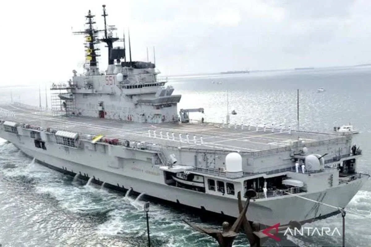 Parade Tehnologi Maritim: Kapal Garibaldi Memimpin Barisan di Teluk Jakarta