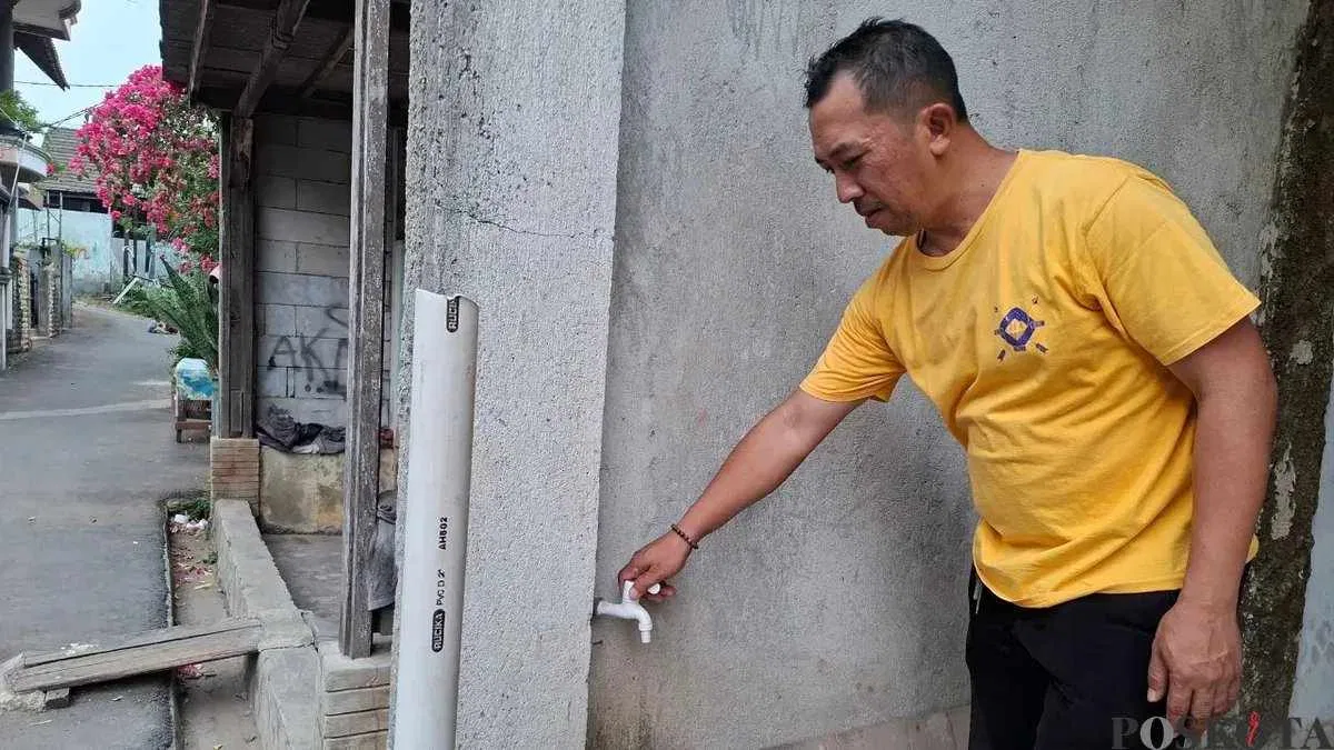 Krisis Air Bersih Akibat Kemarau Panjang di Sawangan Baru