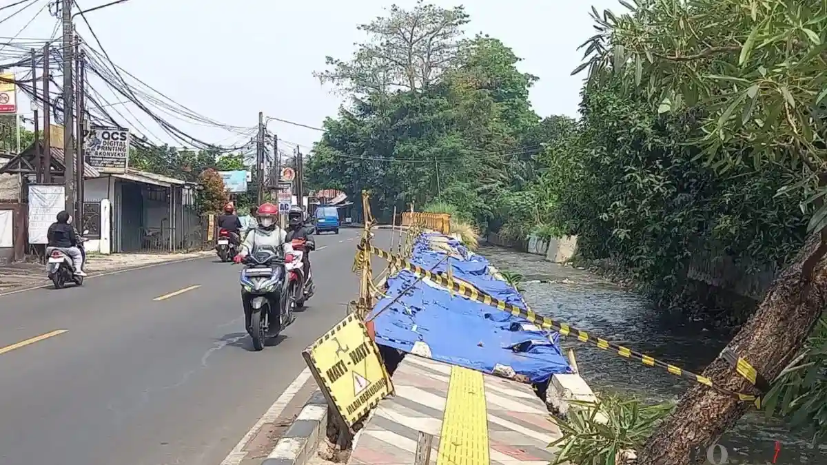 Kerusakan Trotoar di Depok Memicu Tanggapan DPRD