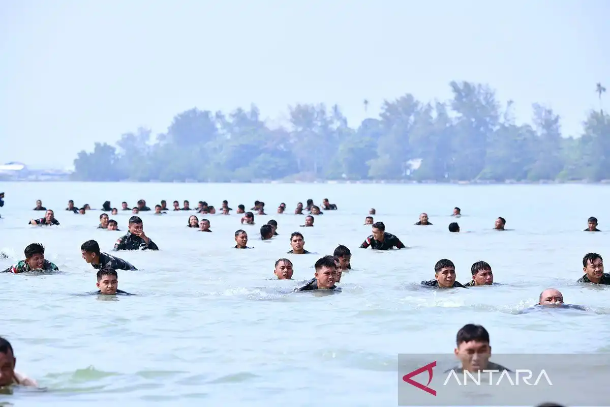 Latihan Lintas Medan Lanud Raden Sadjad Uji Ketahanan Personel di Natuna