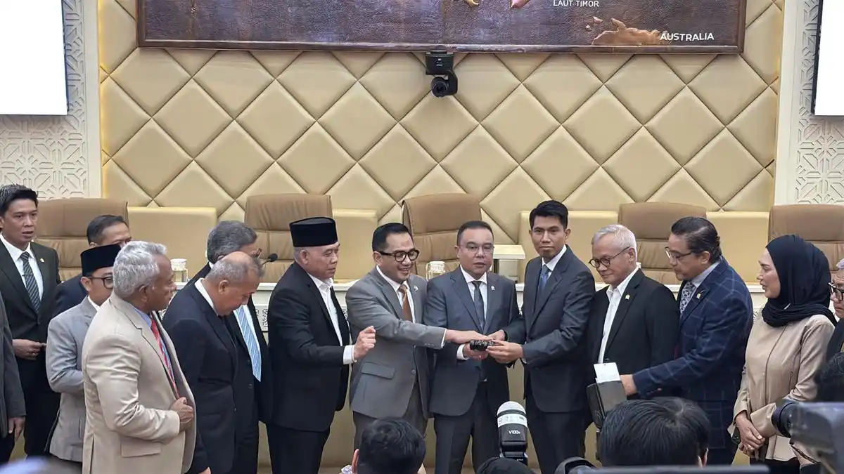 Bahtra Banong Memimpin Panja RUU Pemilu, Gantikan Rifqinizamy Karsayuda
