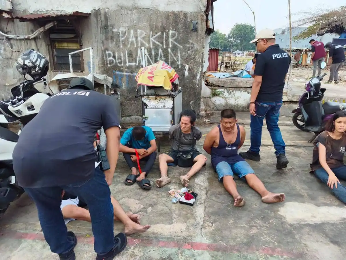 24 Orang Diamankan dalam Penggerebekan Dugaan Narkoba di Jakarta Barat