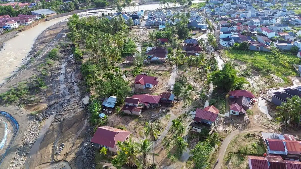 Banjir Hujan Deras Melanda Padang, Ratusan Warga Terdampak