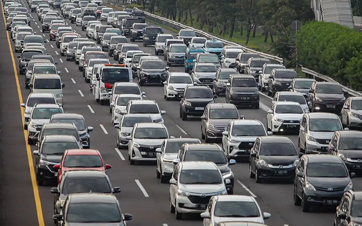 Pemeliharaan Perkerasan Jalan Picu Rekayasa Lalu Lintas di Tol Jagorawi dan JORR