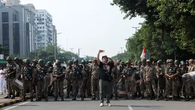 Enam Stasiun Metro Delhi Ditutup Saat Oposisi Protes Revisi Daftar Pemilih