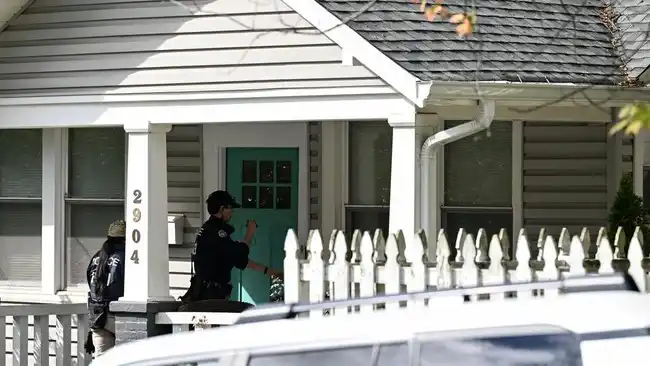 Penggeledahan Rumah Ilhan Omar Membuka Kembali Konflik Politik dengan Trump