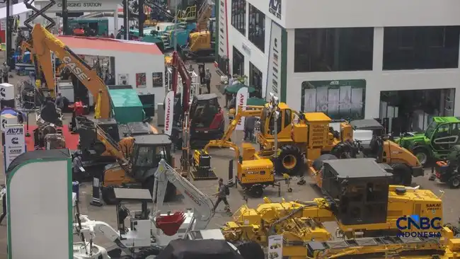 Pembiayaan Alat Berat Indonesia Nyaris Stagnan, Energi Terbarukan Jadi Harapan Baru