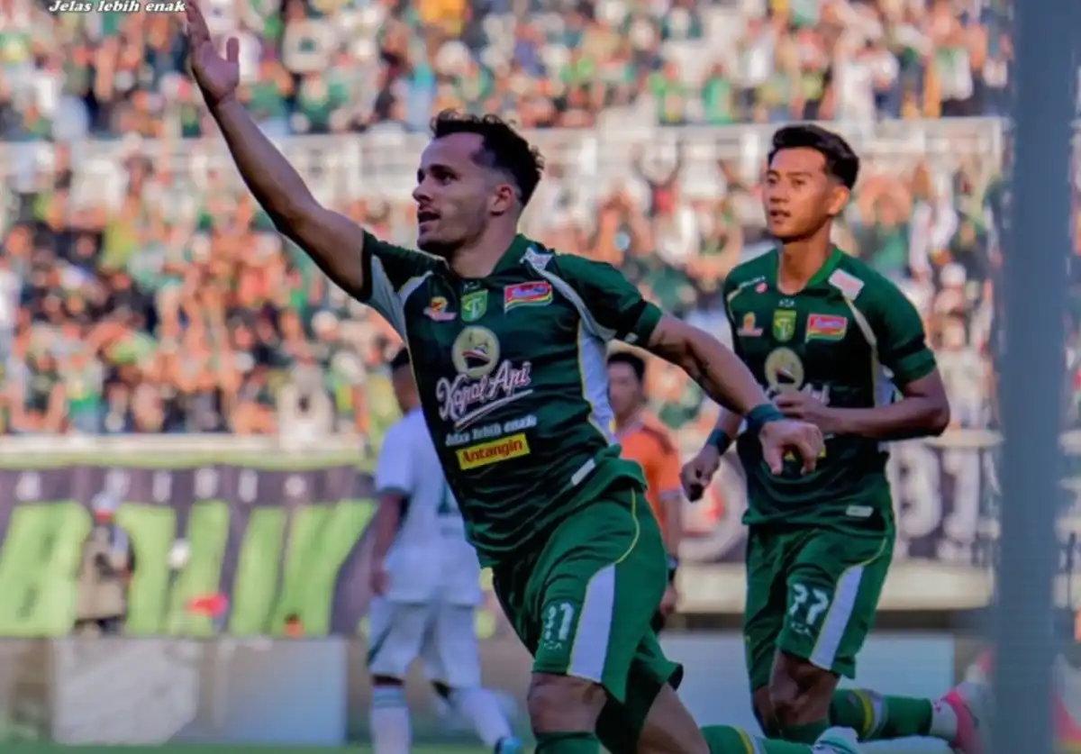 Persebaya Selamat dari Kekalahan Berkat Gol Menit Akhir Pereira