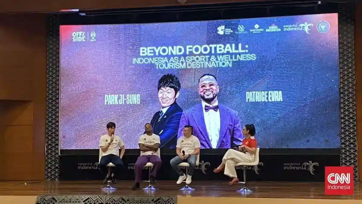 Patrice Evra Kenang Sambutan Penggemar MU dan Ketertarikannya pada Indonesia