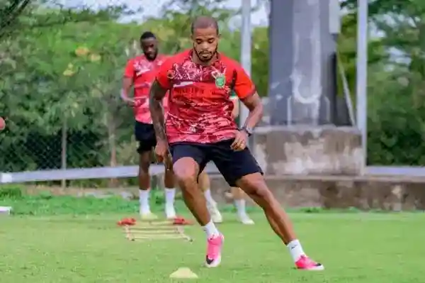 Persebaya Benahi Kekompakan Jelang Derby Suramadu Kontra Madura United